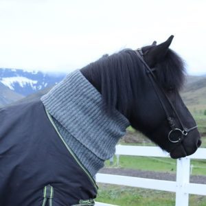 Svett-täckeshals Horsebaff från Kidka, i isländsk fårull