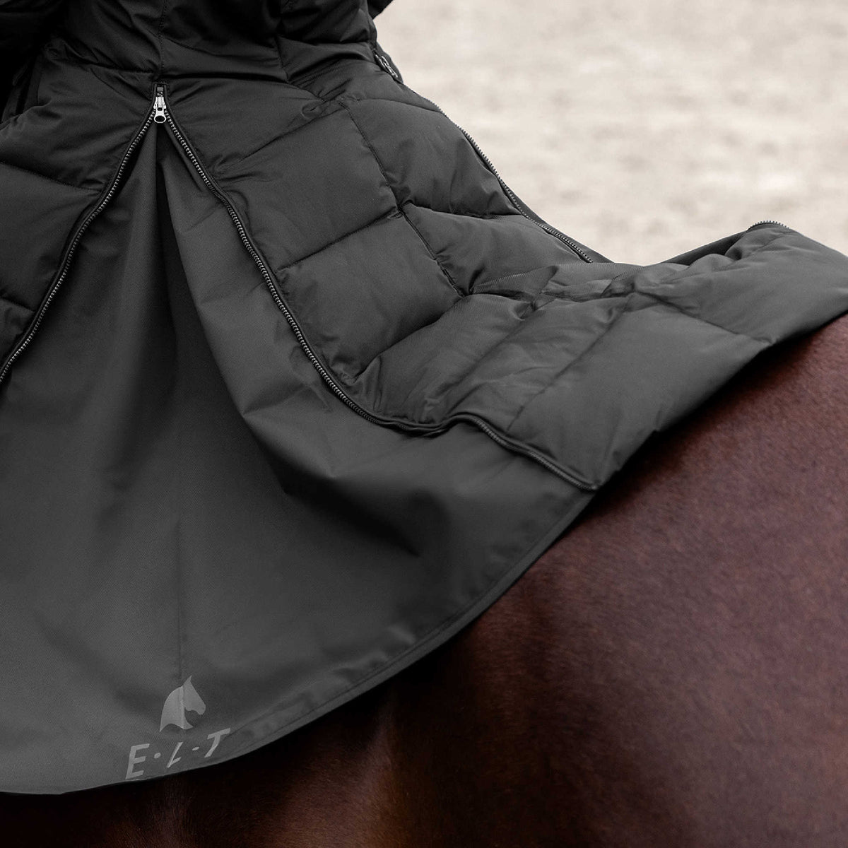 Ridkappa Saphira, vadderad, ny förbättrad modell