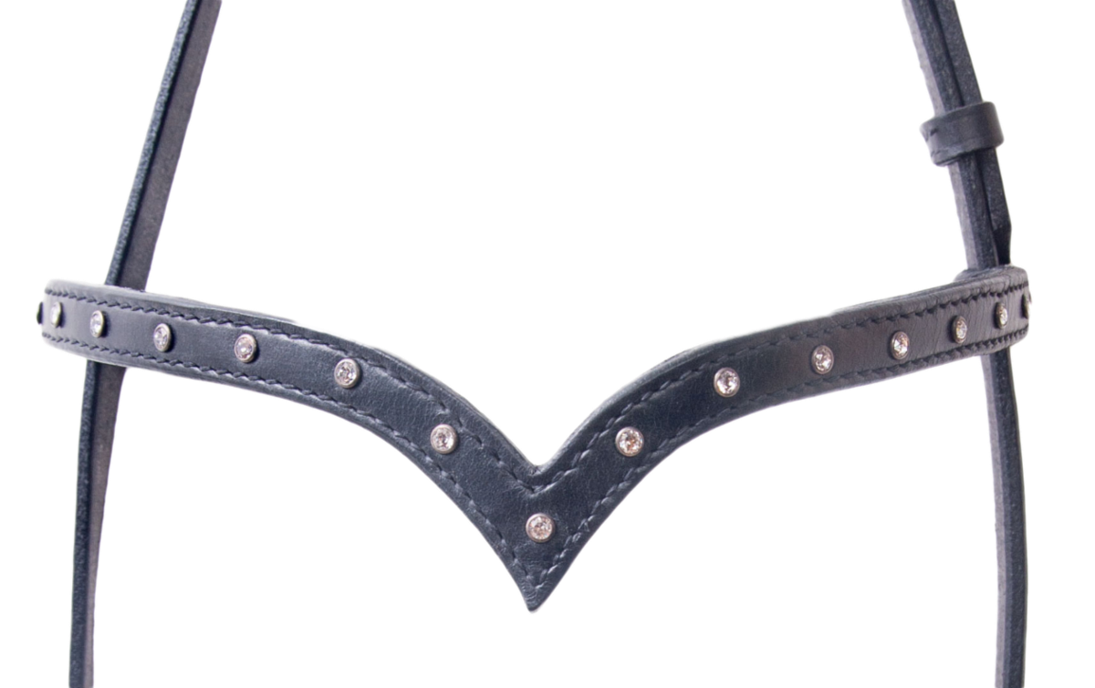 Huvudlag Stjarni i svart läder med v-format pannband och Swarovski-kristaller